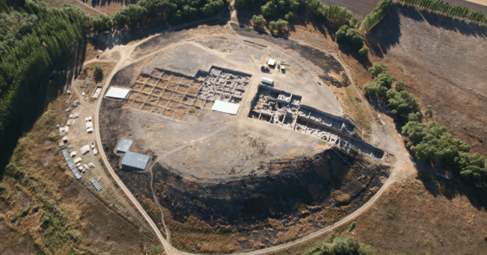 Aerial view of the ongoing archaeological excavations at Kaman Kalehoyuk. (Japanese Institute of Anatolian Archaeology)