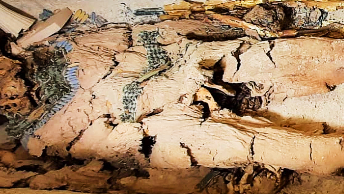Unis Cult Gold Leaf Mummy Found - Ancient History X