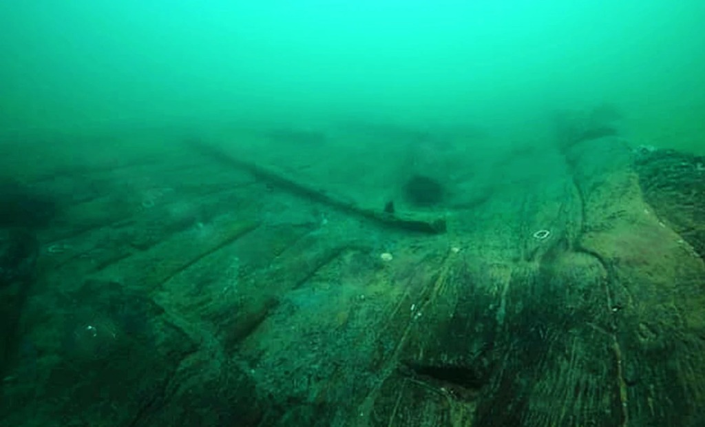 baris ship hull