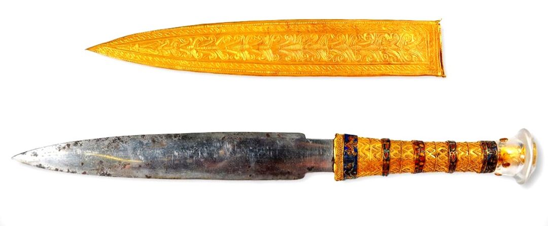 Tutankhamen’s Meteoritic Iron Dagger 